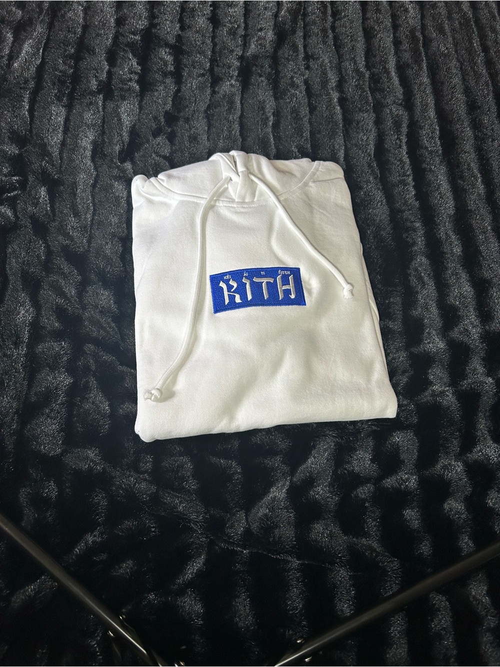 Kith White Hoodie with Blue Hebrew Logo - Picture 5 of 7